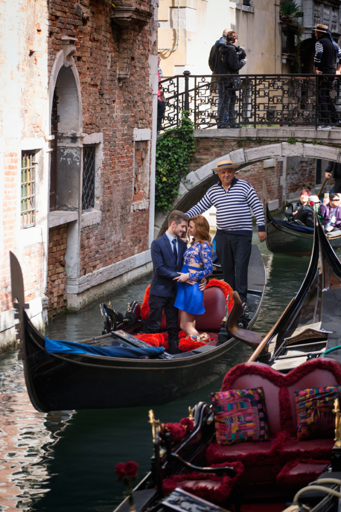 Romantic proposal in Venice